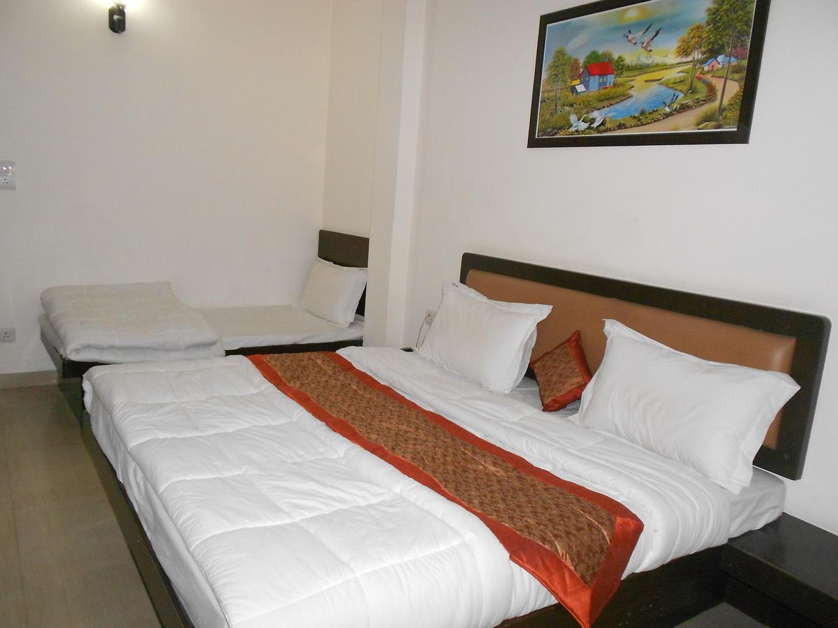 Hotel Lavanya Haridwar Bagian luar foto